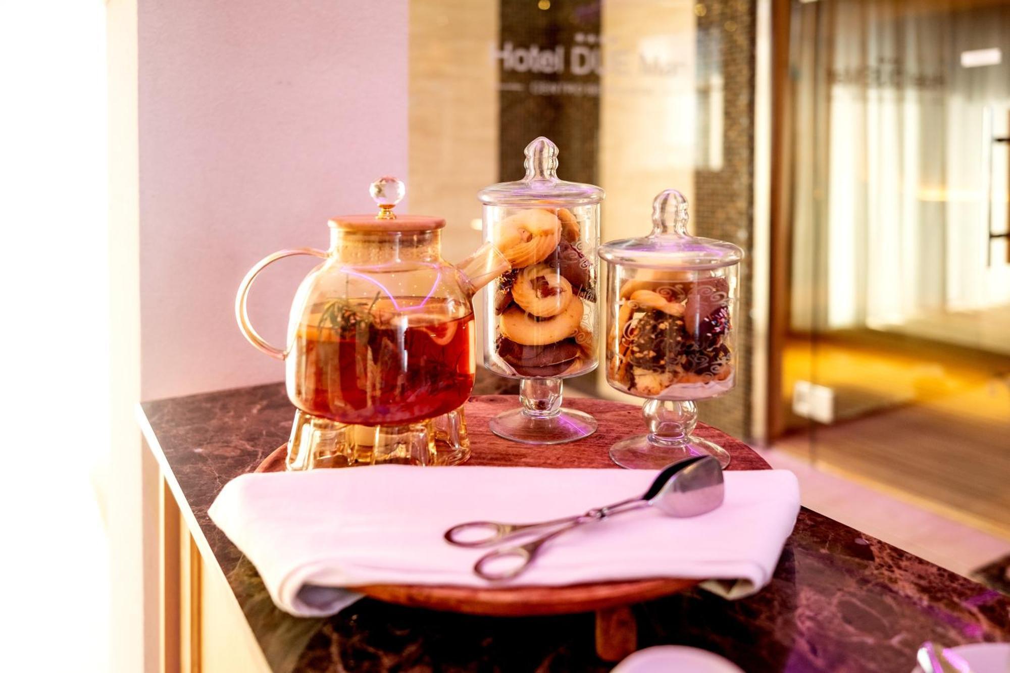 Hotel Due Mari & Spa Римини Экстерьер фото